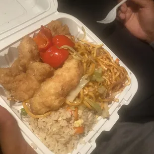 Wow! Amazing service and delicious food to go with it. Best salt and Salt and Pepper Fish ever!!!