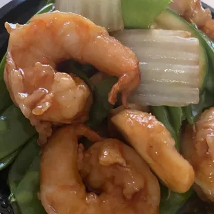 Shrimp with snow pea pods