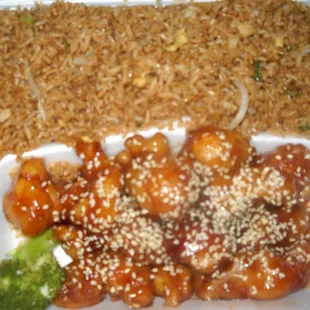 Sesame Chicken and fried rice lunch special!