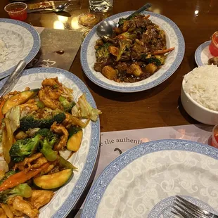 Chicken and vegetables and beef hunan