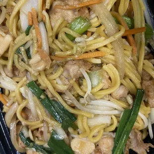 Chicken Lo Mein