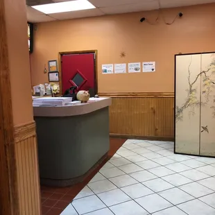 Register and ordering area