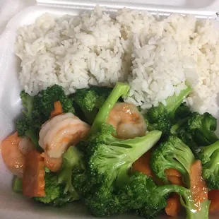 Lunch special shrimp and broccoli