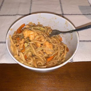 Chicken lo mein