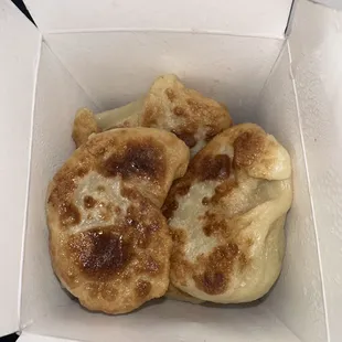 Pot stickers look good but doesn't come with dumping sauce luckily I have some at home  Pot Stickers (6)