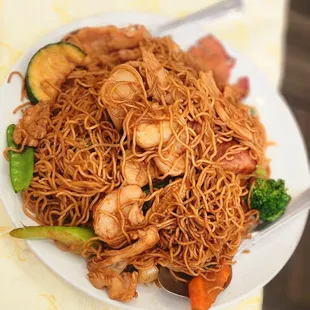 HOUSE CHOW MEIN WITH SKINNY NOODLES