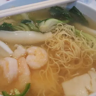 Assorted Seafood Noodle Soup