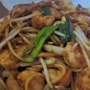 Small Shrimp lo mein (with extra shrimp)