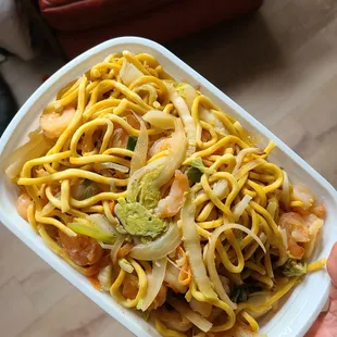 Lo Mein should never be this color. It should be tinted brown with flavor from the sauce....  Extremely BLAND