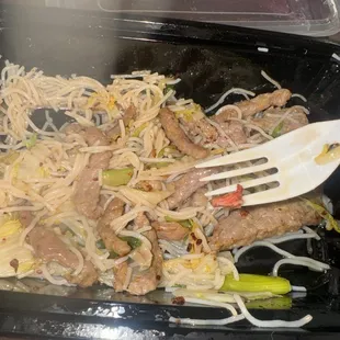 Beef chow mein fun