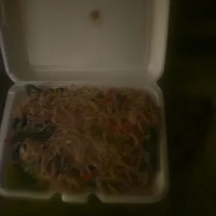 Enormous portions. Very friendly staff. That Mei fun was delicious and I'll be eating it for days.