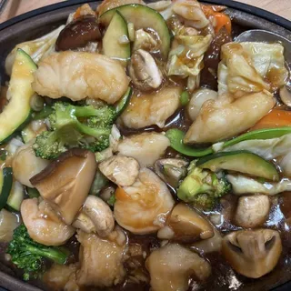 C07. Sizzling Seafood Plate