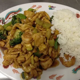 Kung Pow Chicken with Steam Rice, + 2 dollar Shrimp and 2 Dollar vegetables makes a good delicious meal.