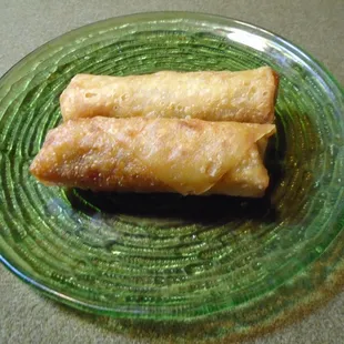 Egg rolls - okay - but about 30% smaller than usual.  Cheap!