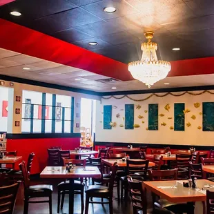 the interior of a chinese restaurant