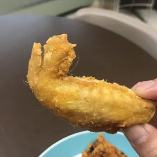 Can someone count how many pieces of fur is on this chicken?