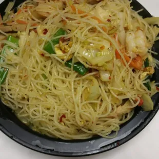 Singapore rice noodle. Spicy curry stir fried with meats and vegetables. Yummm