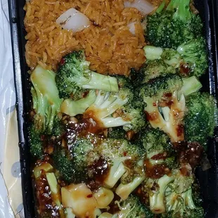 7/10/18.  Broccoli in Garlic Sauce w/fried rice added onions.   Not so bad.