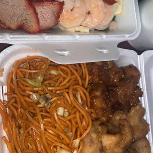 Wonton Soup spicy Orange Chicken and jalapeño chicken!