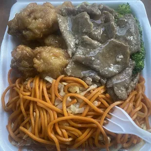 food, ramen and noodles