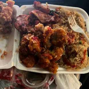 food, chicken wings and fried chicken