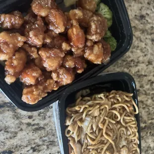 Chicken Lo Mein