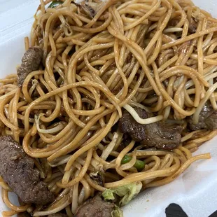 Beef lo mein