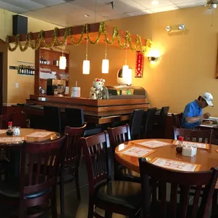 Have got ten the yummmy take out / delivery but never ate in before!