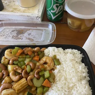 Cashew shrimp