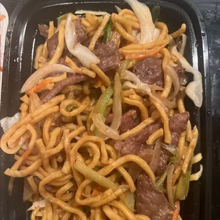 Beef lo mein