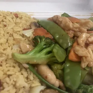 The best Chinese I've had in a long long time. Egg rolls so delicious and the Chicken with Garlic Sauce.  Even the fortunes were delish!