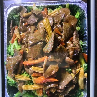 beef, carrots, corn, and broccoli