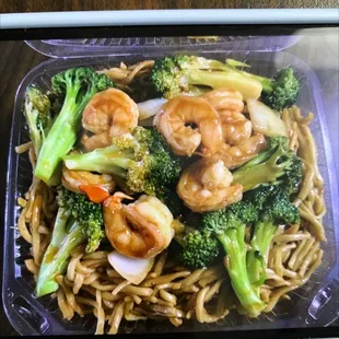 shrimp, broccoli, and noodles