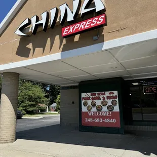 Front store. The lunch menu and their futures special Poke for dinner time.