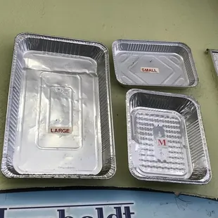 Actual sizes of the party trays.