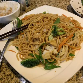 R12 Vegetable Lo Mein