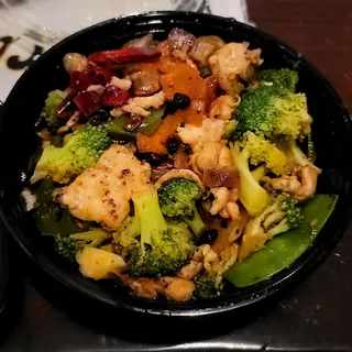 C7 Hunan Chicken