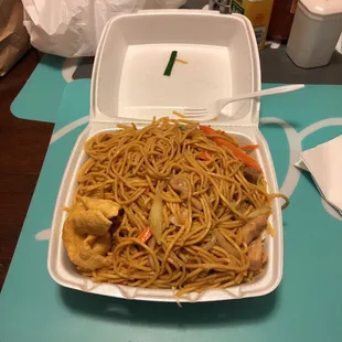 Chicken lo mein