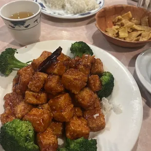 11. V8. General Tso&apos;s Tofu, with fresh steamed rice, side of SO2 Hot and Sour Soup, and pot of green tea