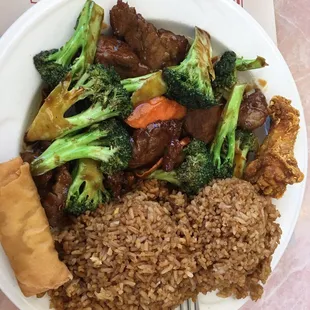 Broccoli beef lunch combo. Delicious!