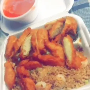 (poor quality picture) but this is my Favorite: shrimp fried rice, with boneless chicken with vegetables!! YUMMY