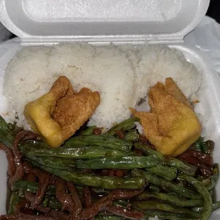 Szechuan string bean lunch special with beef