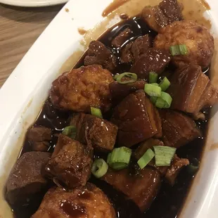 Braised pork with egg stew