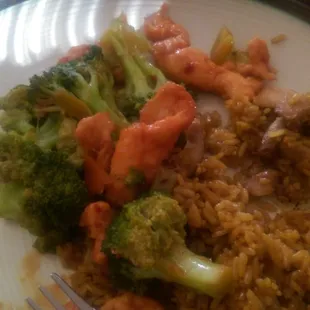 Yuck, nasty chicken and broccoli and it has an awful taste .