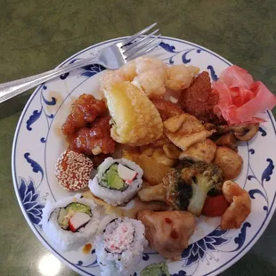 A variety.....mostly chicken dishes