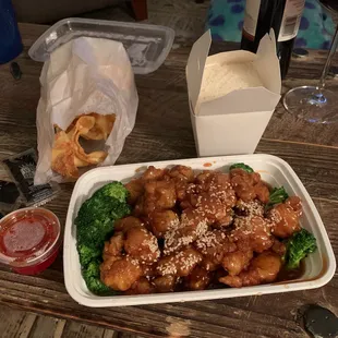 Sesame Chicken | White Rice | Crab Rangoons