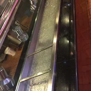 3 parties of 4+ came in @ 830.... &amp; bar is gone??? Is it going to be 1/2 price