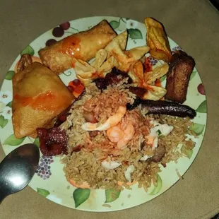 Yummy Poopoo platter for 2, small crab rangoon and house rice.