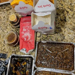 Old school Chinese takeout: value lunch specials, beef &amp; broccoli, chicken lo mein, crab rangoon, delicious lobster sauce.