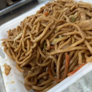 Chicken Lo Mein